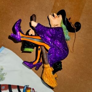 Flying Witch halloween ornament rare collectibles good conditions